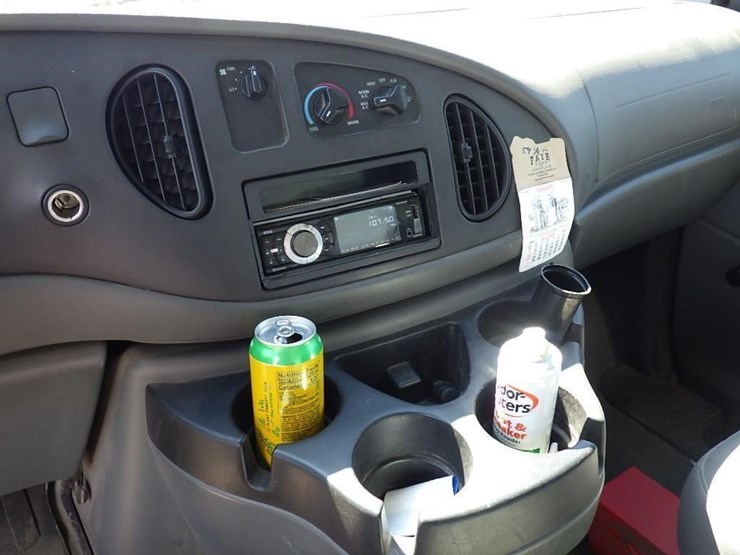2006-utility-van-image-35