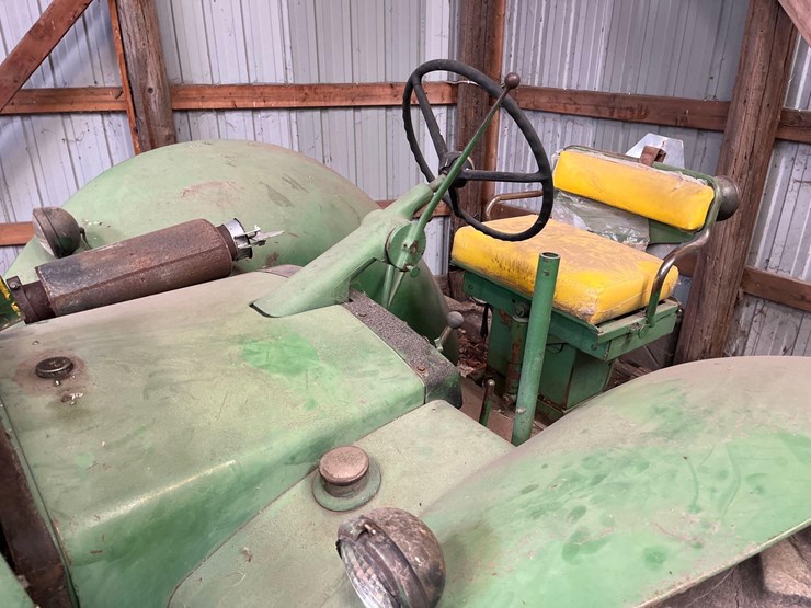 john-deere-830-image-14