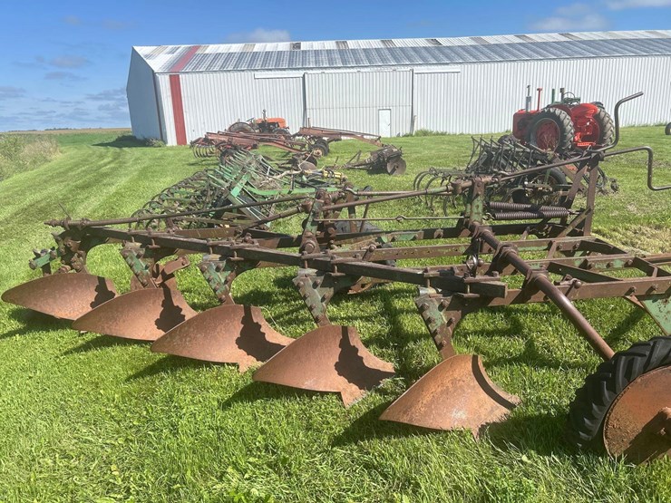 john-deere-plow-image-7
