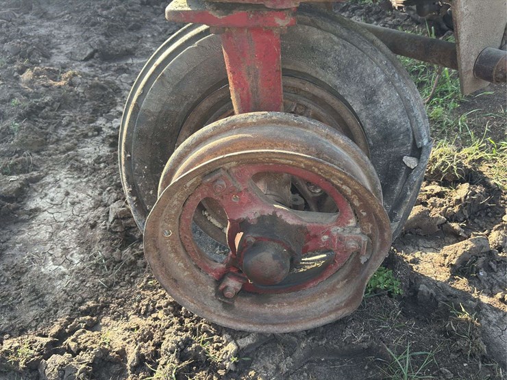 farmall-h-image-13