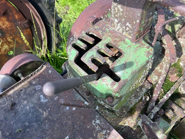 john-deere-model-b-image-45