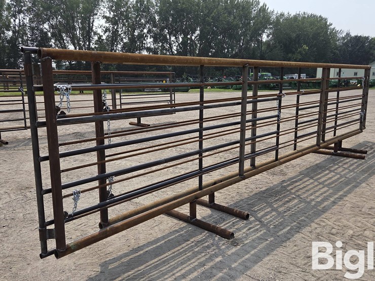 24'-free-standing-panel-w/-12'-swing-gates-(bid-per-unit)-image-5