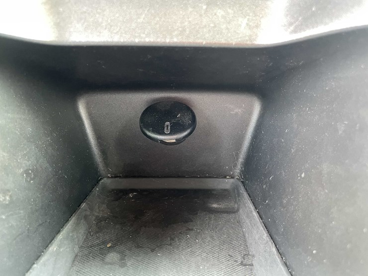 #1292-•-2015-gmc-terrain-awd-(has-wi-title)-(of)-image-33