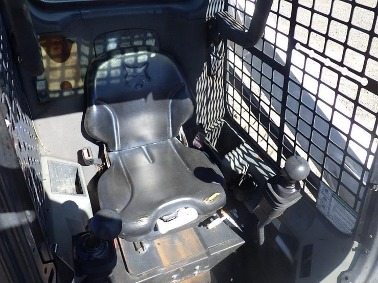 2015-bobcat-s530-image-19