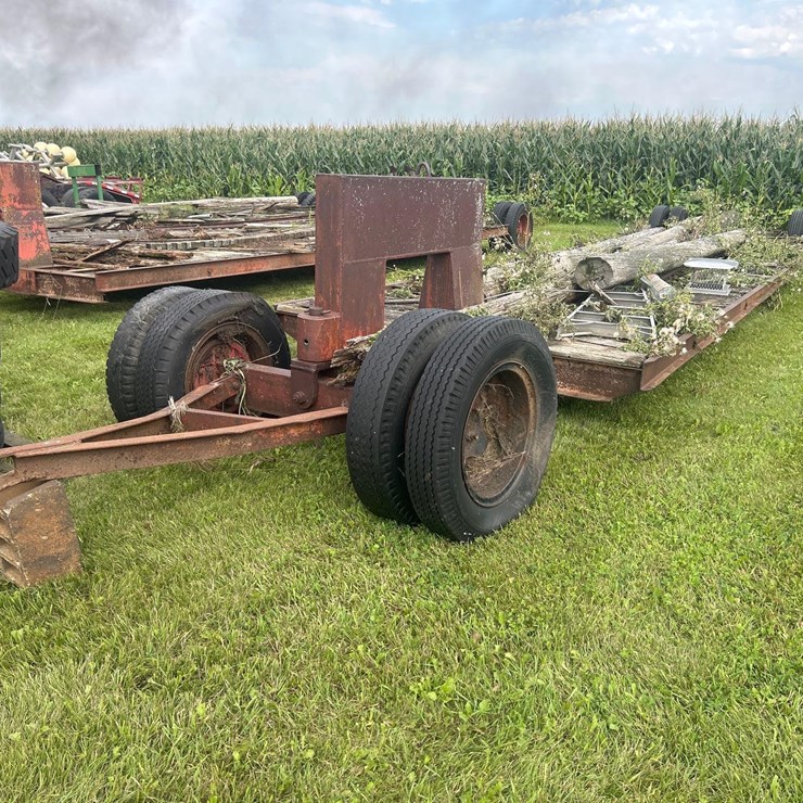 CUSTOM TRAILER
