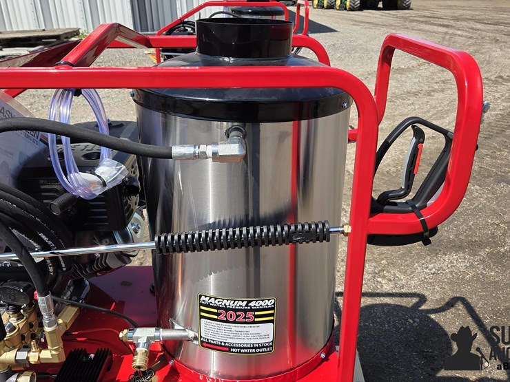 2025-magnum-4000-series-hot-water-pressure-washer-image-10