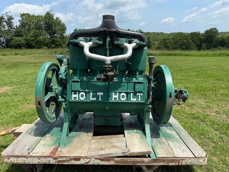 holt-4-cylinder-engine.-image-8