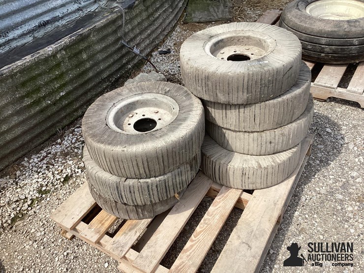 20”x5.5”-laminated-tires-image-10