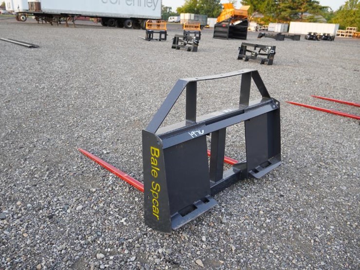 #1379-•-new-landhonor-skid-steer-bale-spear-image-4