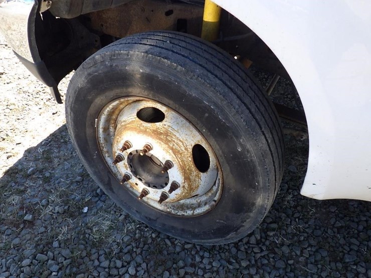 2004-ford-f550-image-21