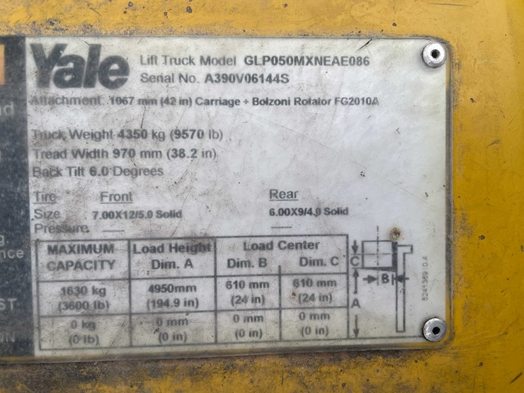 #1366-•-yale-5000-lb.-capacity,-pneumatic-forklift-(o3)-image-23