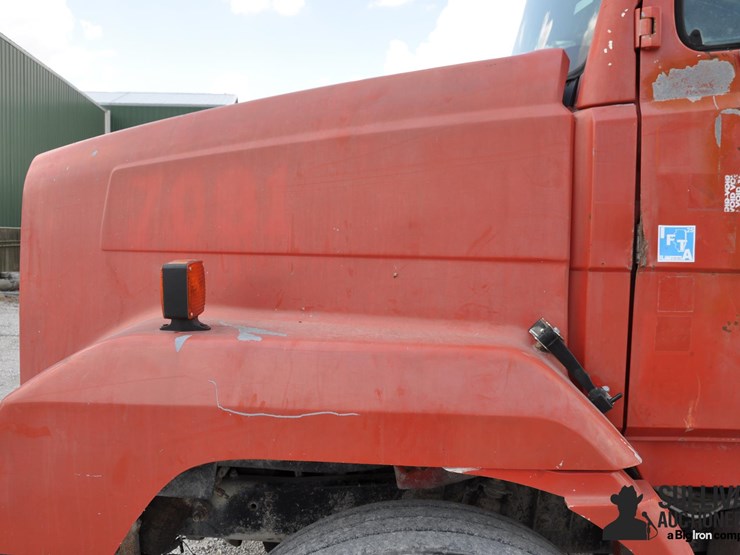 1991-freightliner-flc112-t/a-truck-tractor-image-10