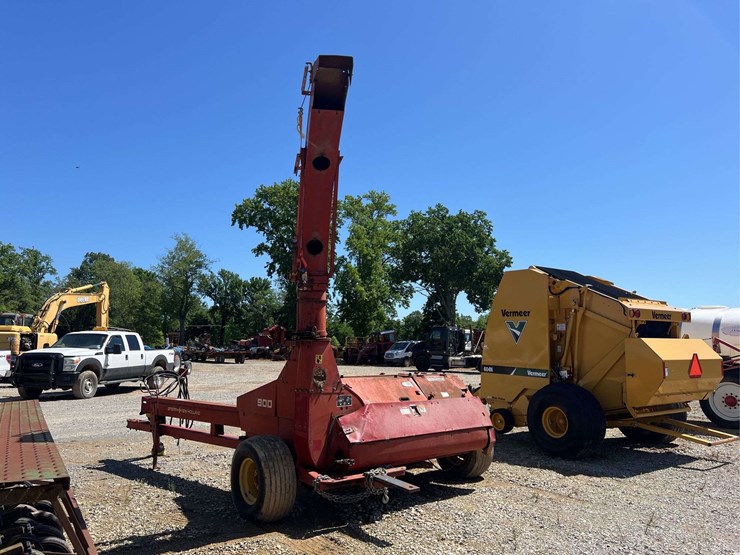 new-holland-900-image-2