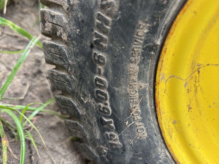 john-deere-x300-image-75