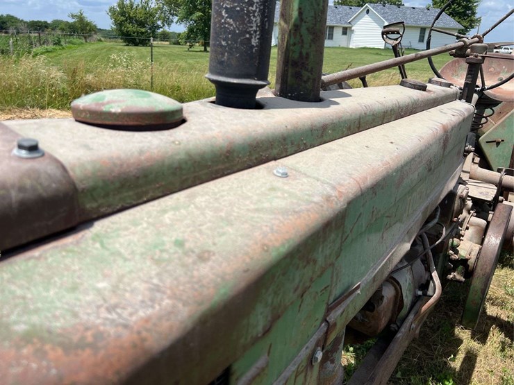 john-deere-b-image-13