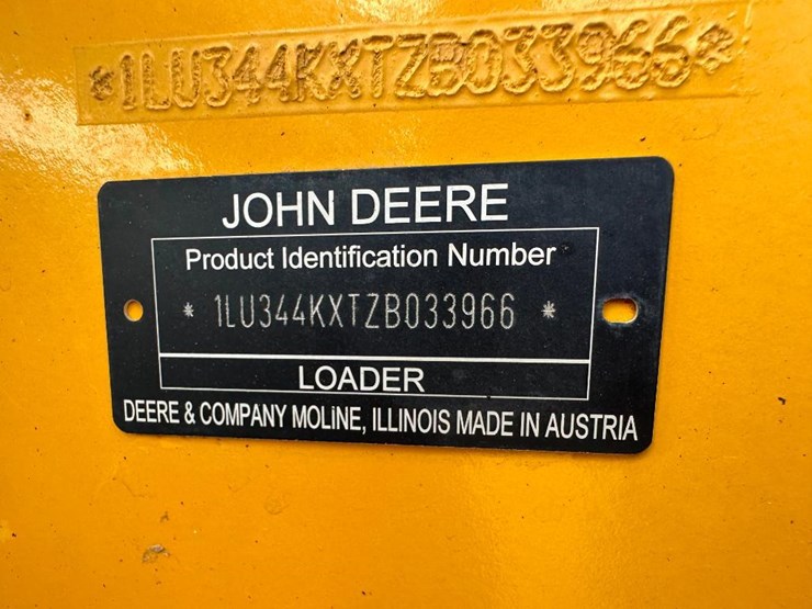 2014-deere-344k-image-57