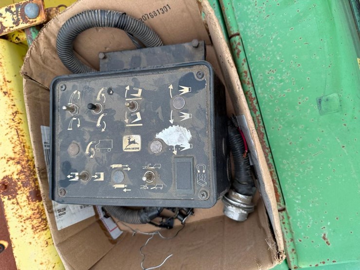 john-deere-3950-image-17