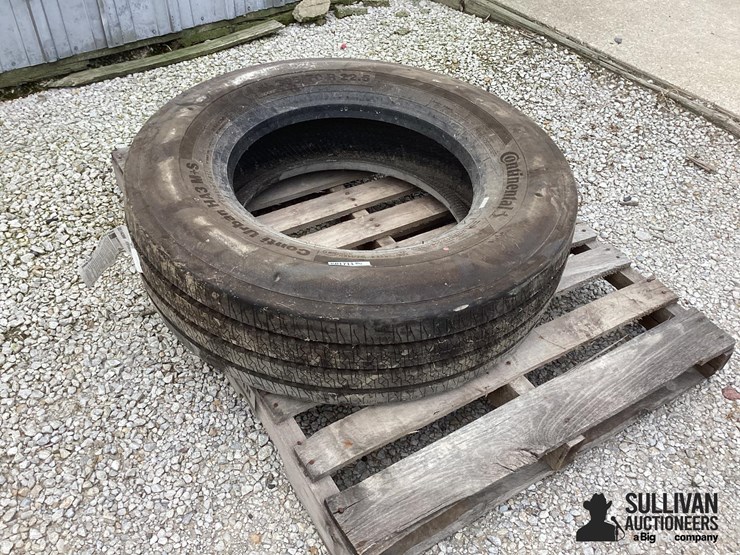 305/70r22.5-tire-image-2