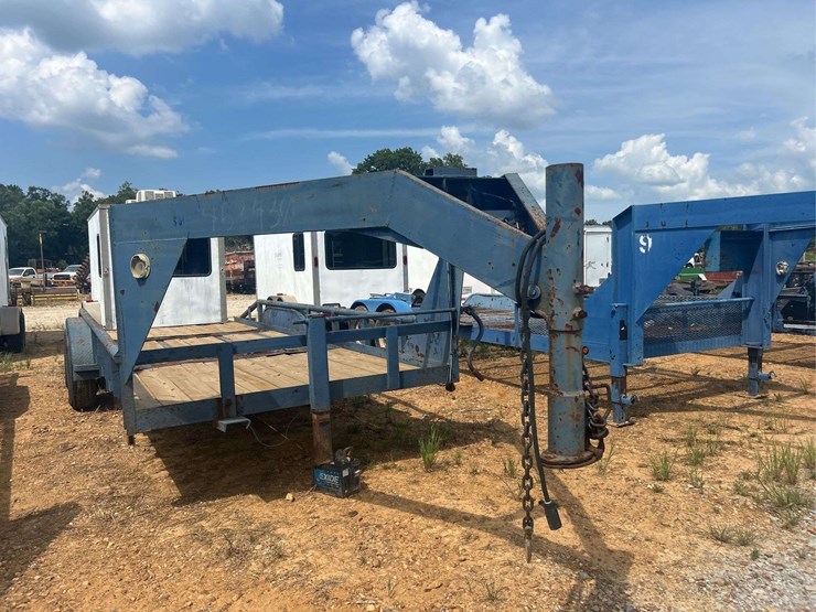 2009-82"-x-20'-t/a-gooseneck-trailer-image-6