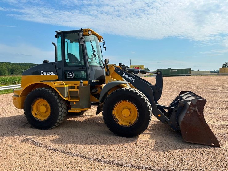 2014-deere-344k-image-3