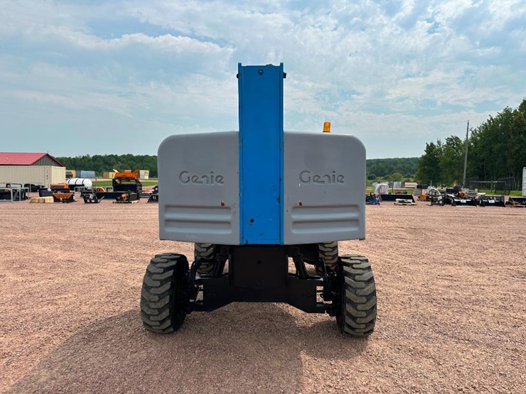 2008-genie-s40-image-4