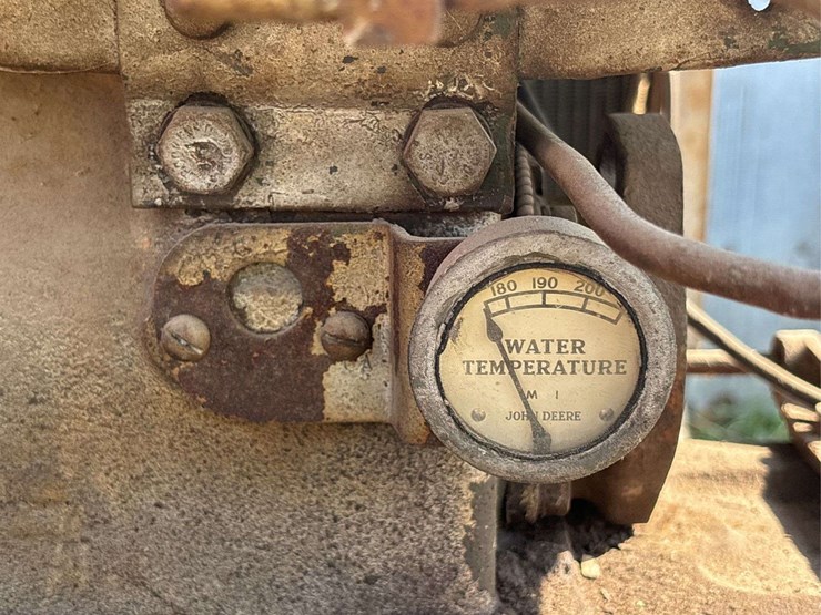 john-deere-model-w111-engine-image-17