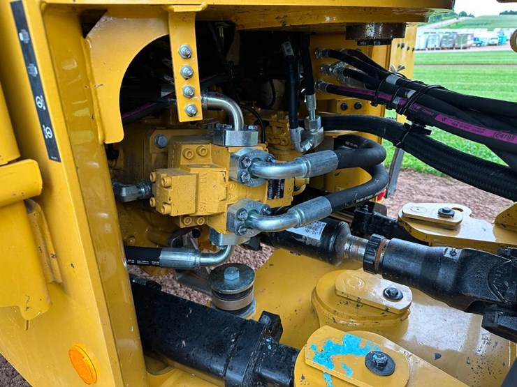 2019-caterpillar-938m-image-38