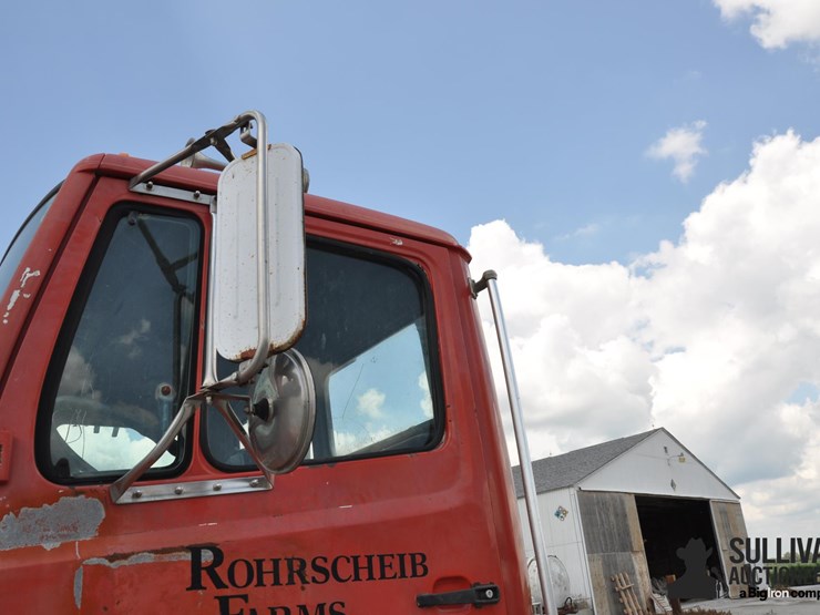 1991-freightliner-flc112-t/a-truck-tractor-image-12