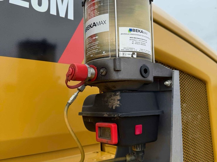 caterpillar-926m-image-9