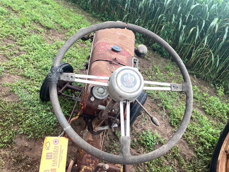 #6678-•-case-parts-tractor-image-13