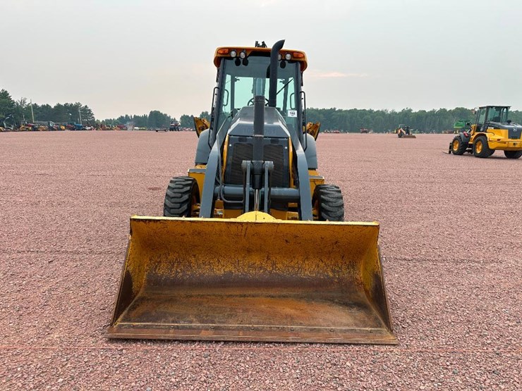 2018-deere-310sl-image-2