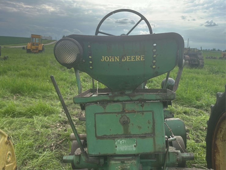 john-deere-70-image-31