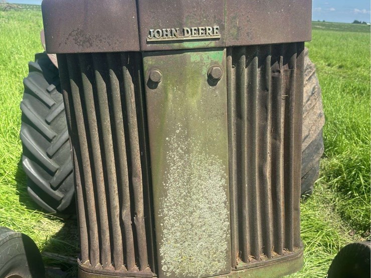 john-deere-70-image-9