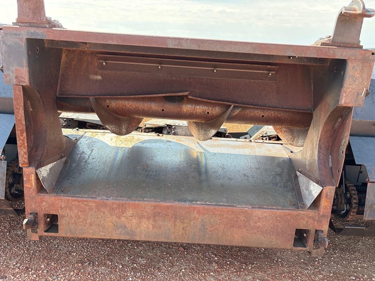 allis-chalmers-630a-corn-head-image-10