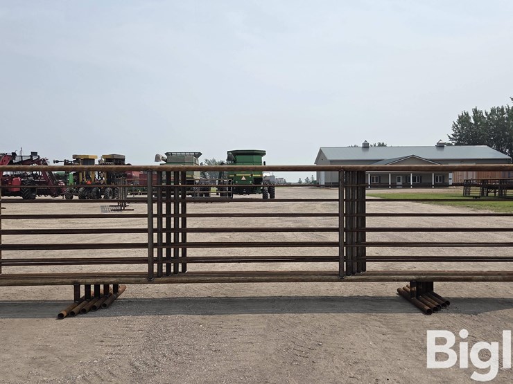 24'-free-standing-panels-(bid-per-unit)-image-2