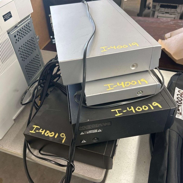 4 Misc VHS Players
