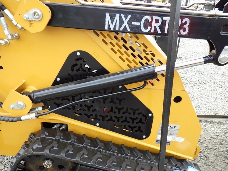 2025-agt-mx-crt23-skid-steer-tracked-loader-image-7