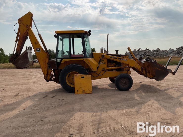 1990-deere-210c-image-4