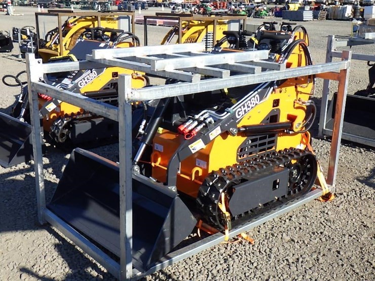 2025-aboss-gh380-skid-steer-tracked-loader-image-1
