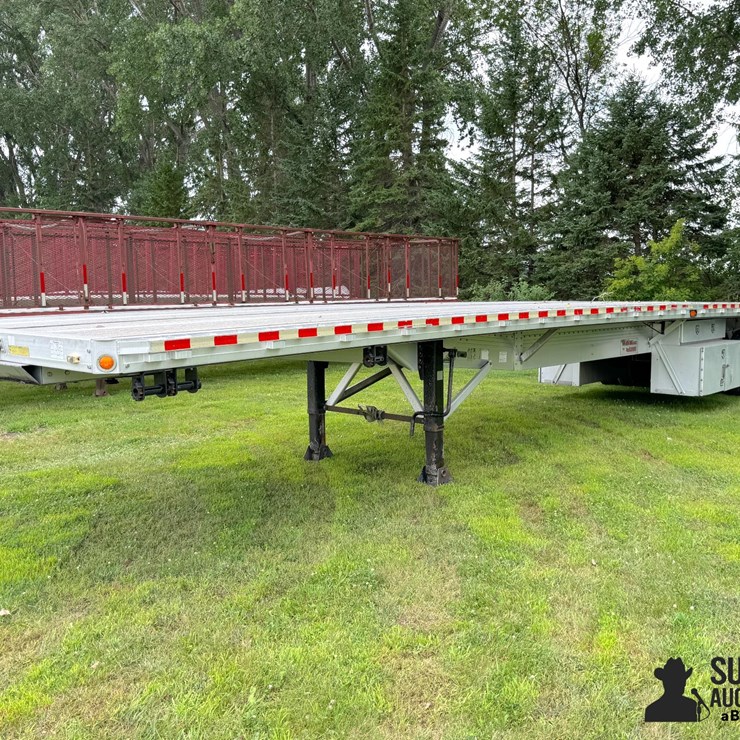 2015 Reitnouer T/A Spread Axle Flatbed Trailer