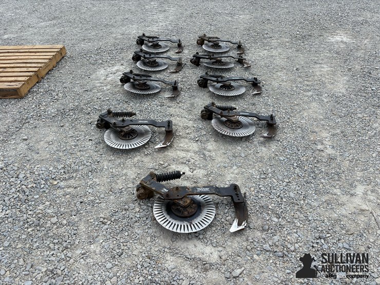 yetter-9-fertilizer-openers-image-8