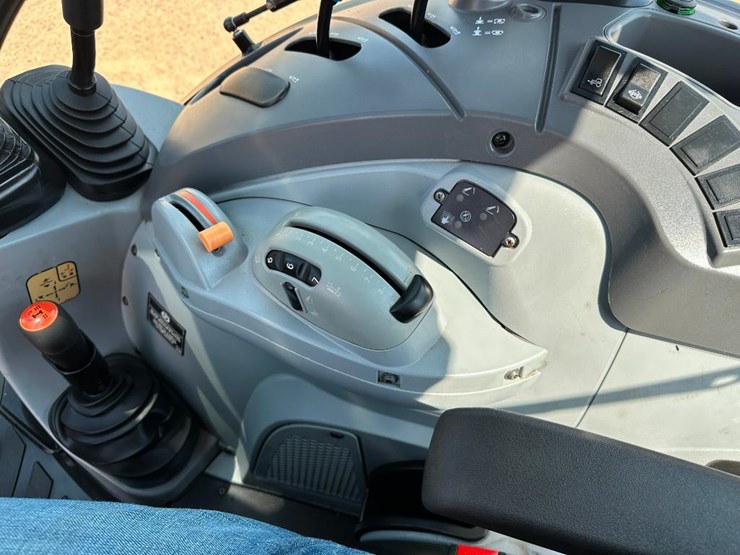 2016-new-holland-t4.120-image-71