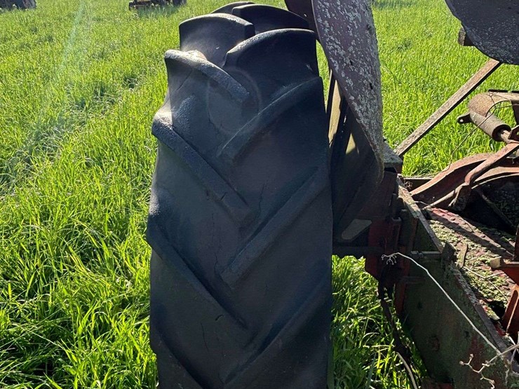 co-op-tractor-image-44