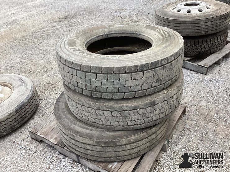 11r22.5-tires-image-6