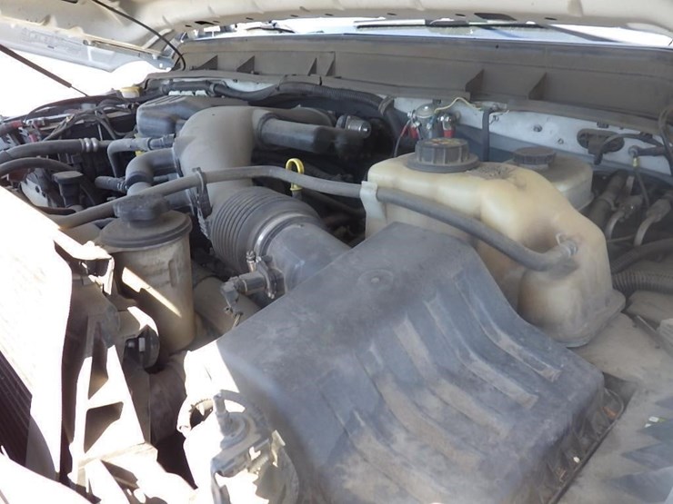 2013-ford-f550-image-15
