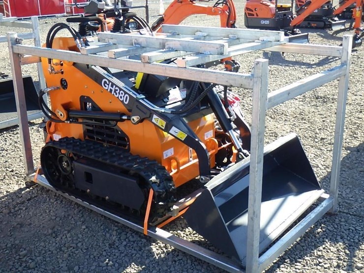 2025-aboss-gh380-skid-steer-tracked-loader-image-4