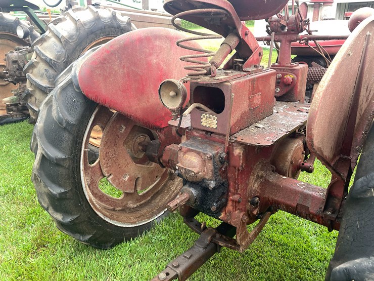#6671-•-1946-ih-farmall-tractor-image-28