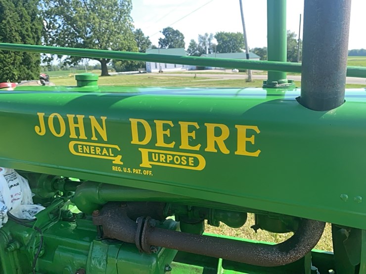 john-deere-b-image-10