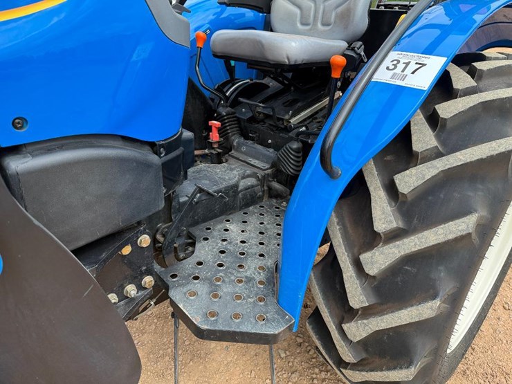 2019-new-holland-workmaster-70-image-39