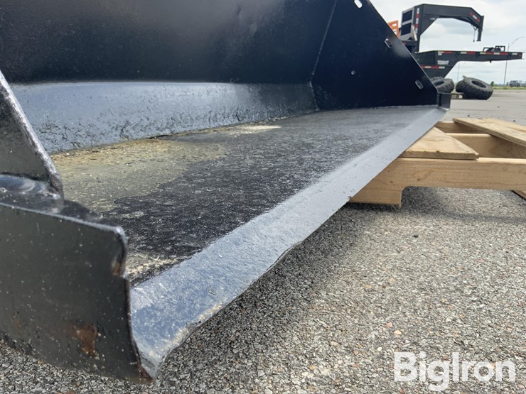 72"-skid-steer-bucket-image-14